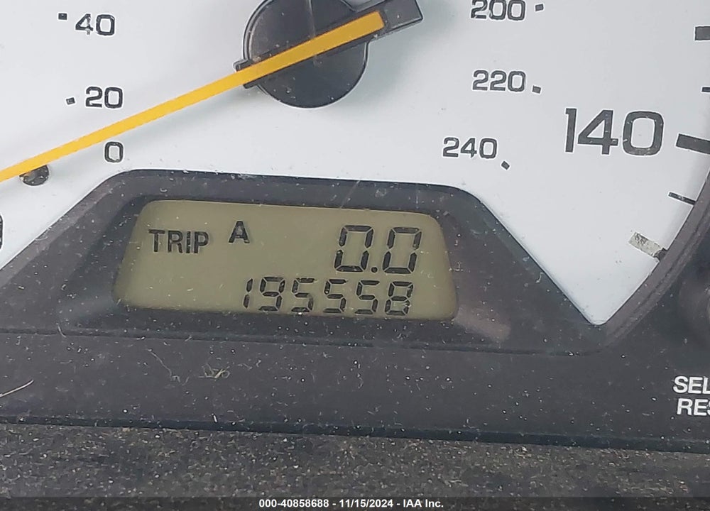 2000 HONDA ACCORD 3.0 EX VIN: 1HGCG2257YA028902