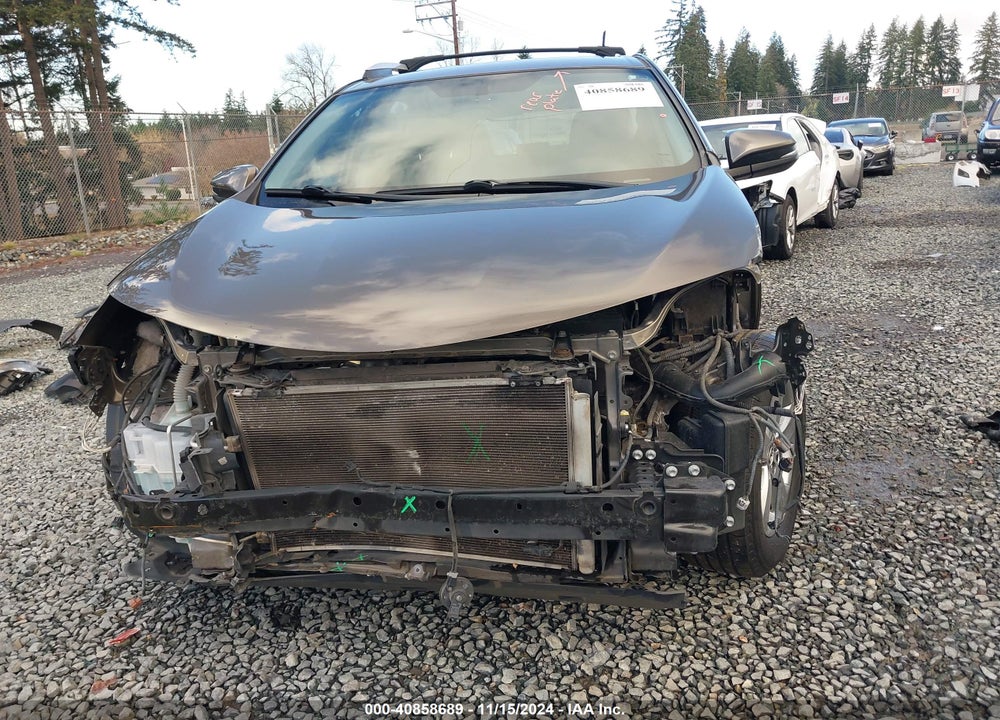 2015 TOYOTA RAV4 XLE VIN: 2T3RFREV2FW301632