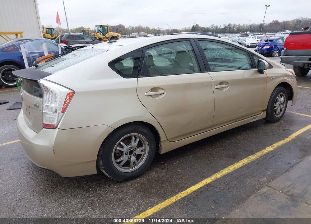 2011 TOYOTA PRIUS TWO VIN: JTDKN3DU4B0246996