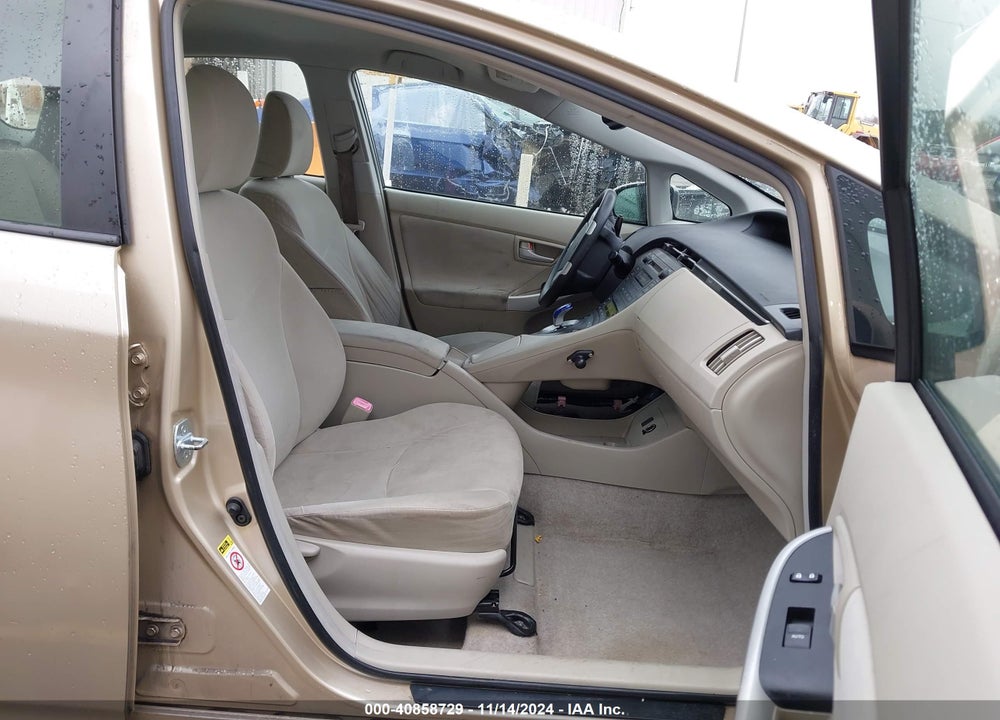 2011 TOYOTA PRIUS TWO VIN: JTDKN3DU4B0246996