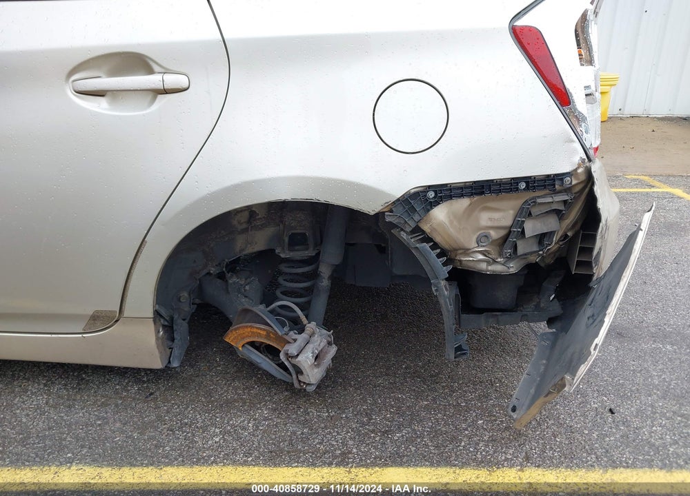 2011 TOYOTA PRIUS TWO VIN: JTDKN3DU4B0246996