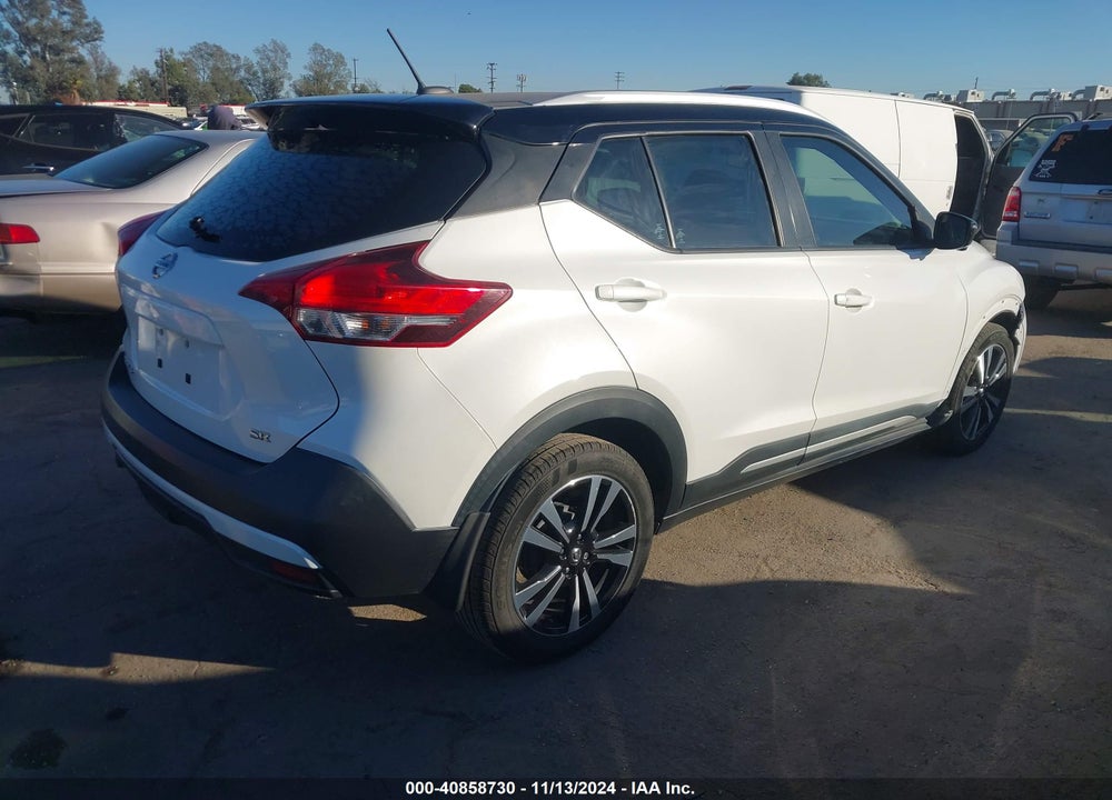 2019 NISSAN KICKS SR VIN: 3N1CP5CU0KL492736