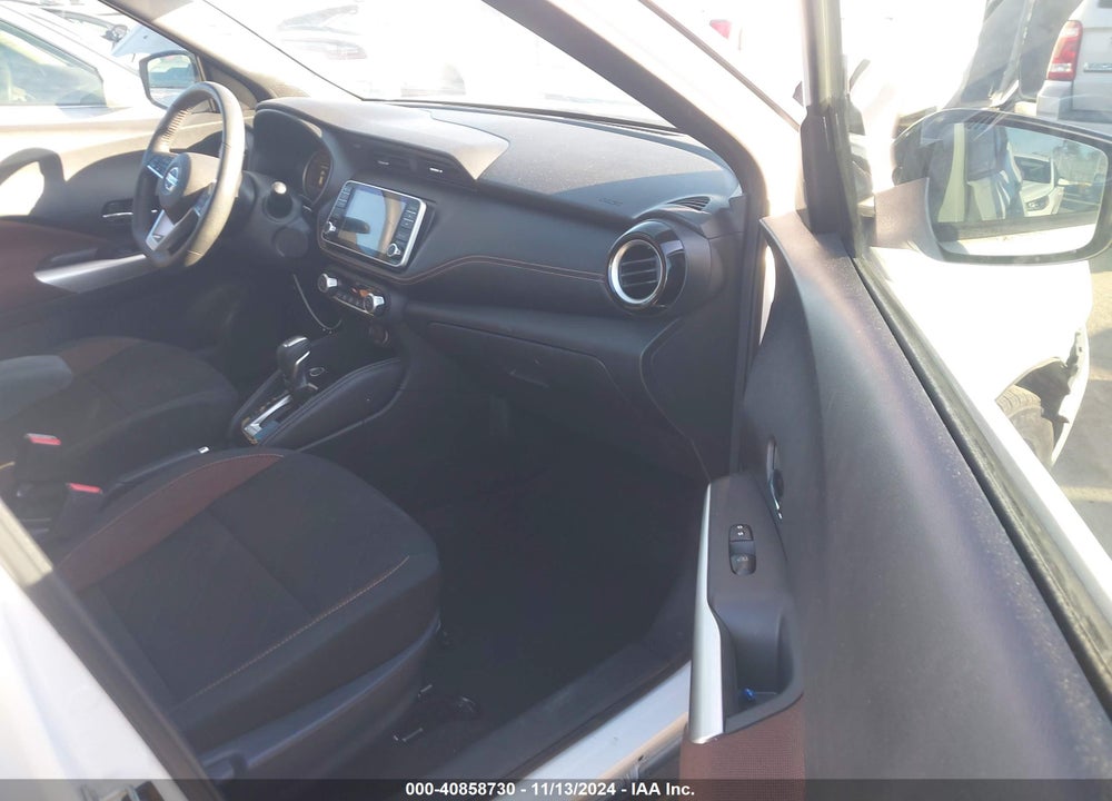 2019 NISSAN KICKS SR VIN: 3N1CP5CU0KL492736