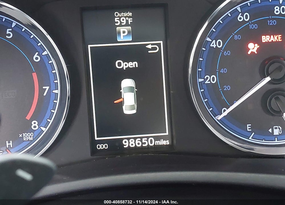 2017 TOYOTA COROLLA SE VIN: 5YFBURHE1HP706400