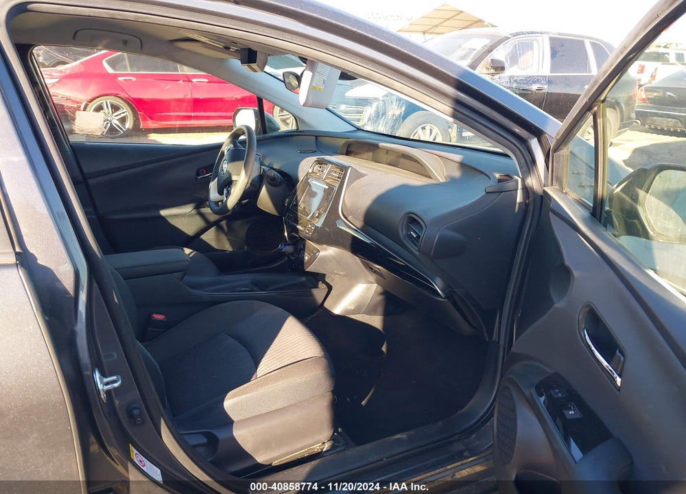 2018 TOYOTA PRIUS TWO VIN: JTDKBRFU2J3068043