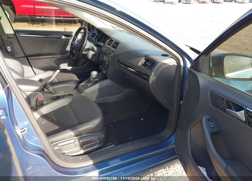 2017 VOLKSWAGEN JETTA 1.8T SEL VIN: 3VWL17AJ2HM244684