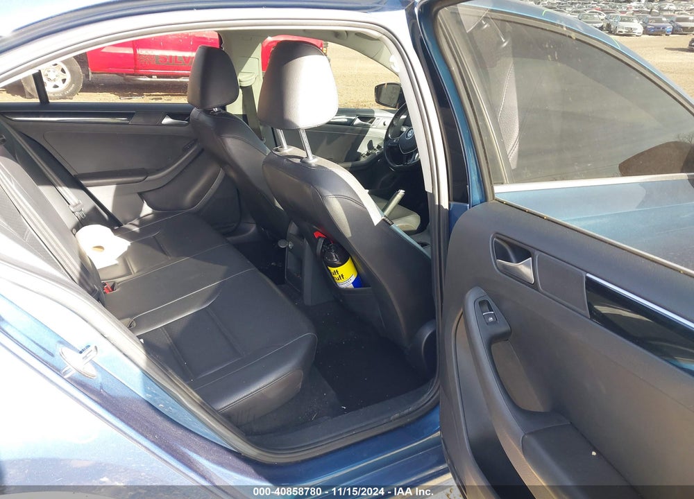 2017 VOLKSWAGEN JETTA 1.8T SEL VIN: 3VWL17AJ2HM244684