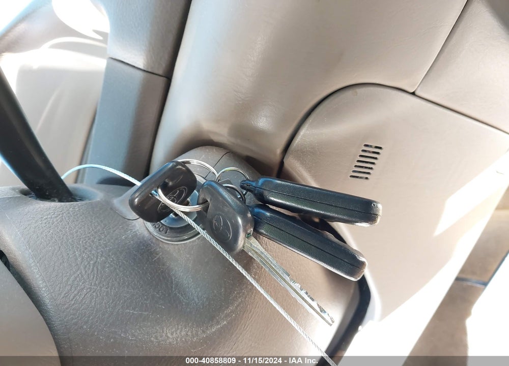 2004 TOYOTA CAMRY LE VIN: 4T1BE32K84U362100
