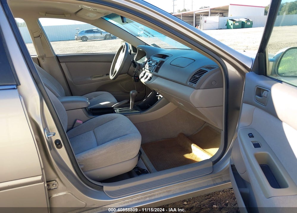 2004 TOYOTA CAMRY LE VIN: 4T1BE32K84U362100