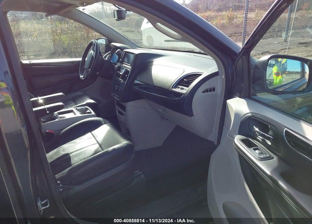 2013 CHRYSLER TOWN & COUNTRY TOURING VIN: 2C4RC1BG2DR722466
