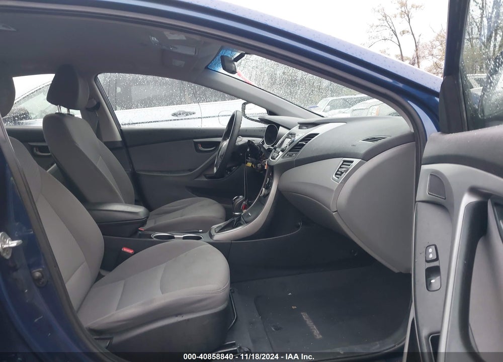 2016 HYUNDAI ELANTRA SE VIN: 5NPDH4AE9GH714170