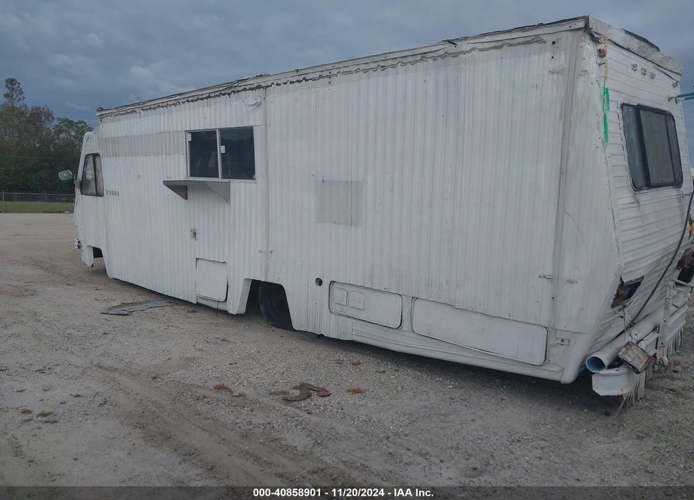 1989 CHEVROLET P30 VIN: 1GBKP37W6K3318503