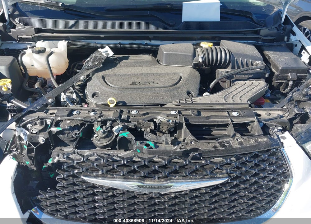 2024 CHRYSLER PACIFICA TOURING L VIN: 2C4RC1BG3RR149469