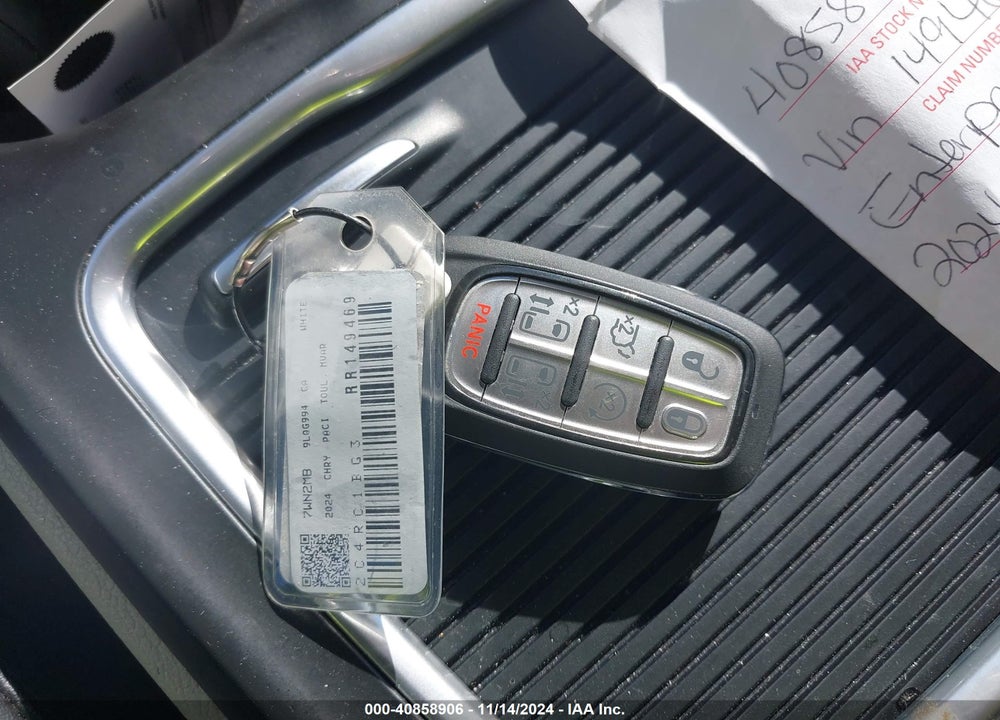 2024 CHRYSLER PACIFICA TOURING L VIN: 2C4RC1BG3RR149469