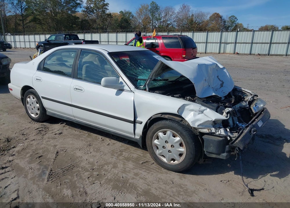 1997 HONDA ACCORD VALUE VIN: 1HGCD5684VA175558