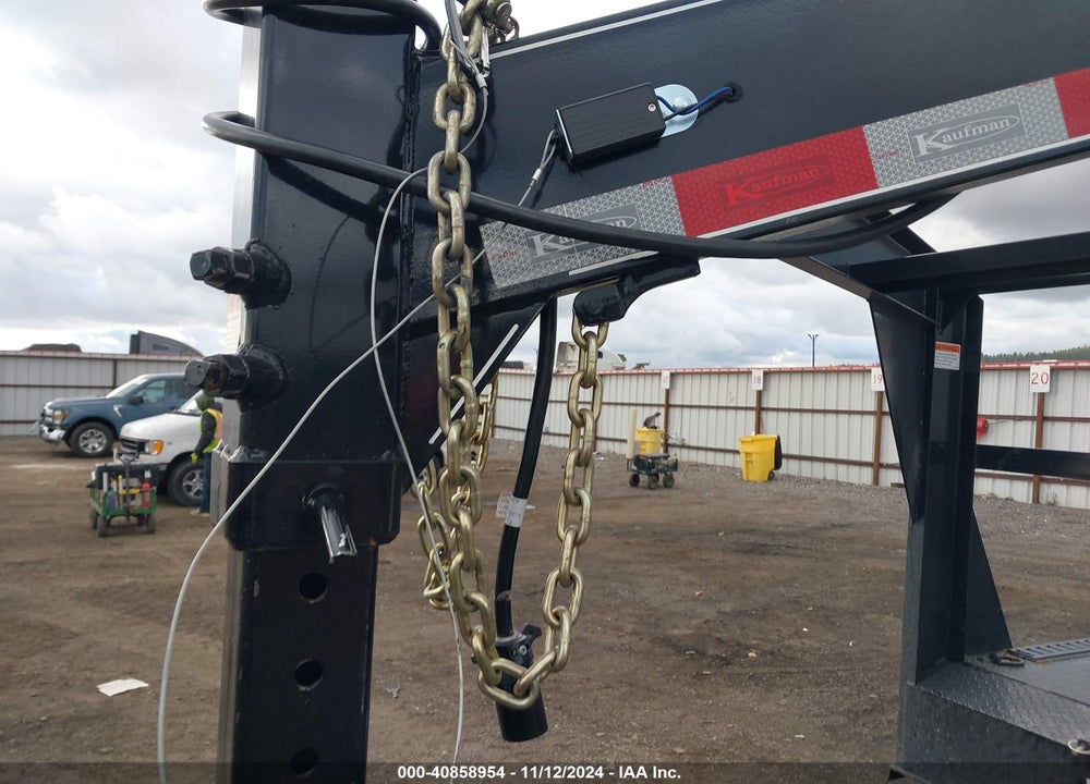 2024 KAUFMAN TRAILERS TBZ VIN: 7UZFC3622RB000556