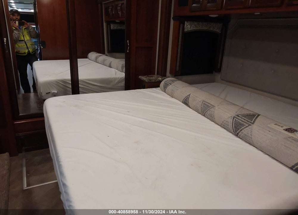 2018 FREIGHTLINER MOTOR HOME XC VIN: 4UZACWFC9JCKK1754