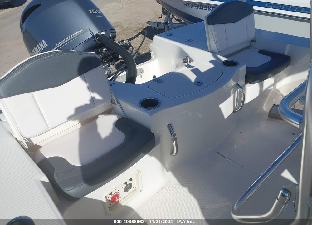 2020 ROBALO --- VIN: R0BF0155J920