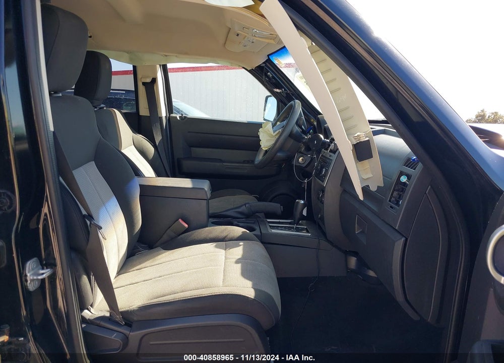 2007 DODGE NITRO SXT VIN: 1D8GU28K57W636524