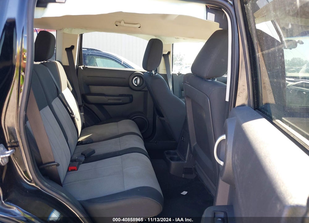 2007 DODGE NITRO SXT VIN: 1D8GU28K57W636524