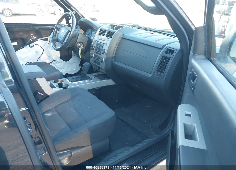 2011 FORD ESCAPE XLT VIN: 1FMCU9DG6BKA77701