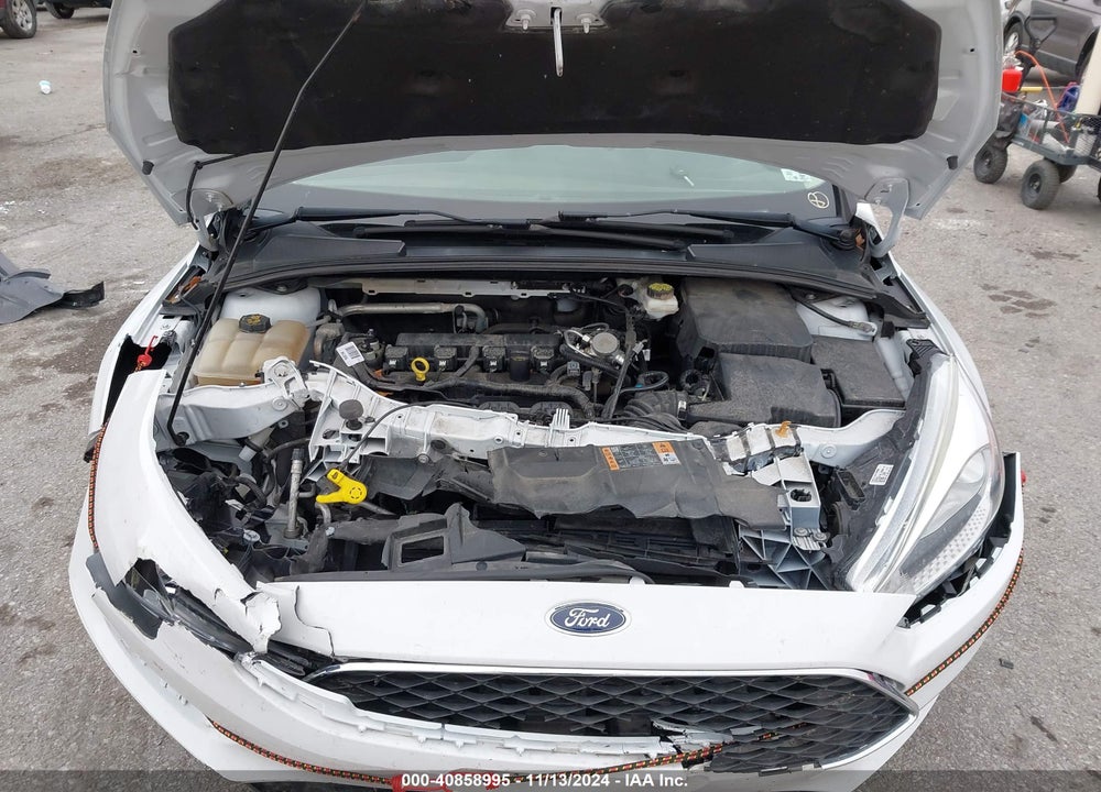 2018 FORD FOCUS SE VIN: 1FADP3K27JL331046