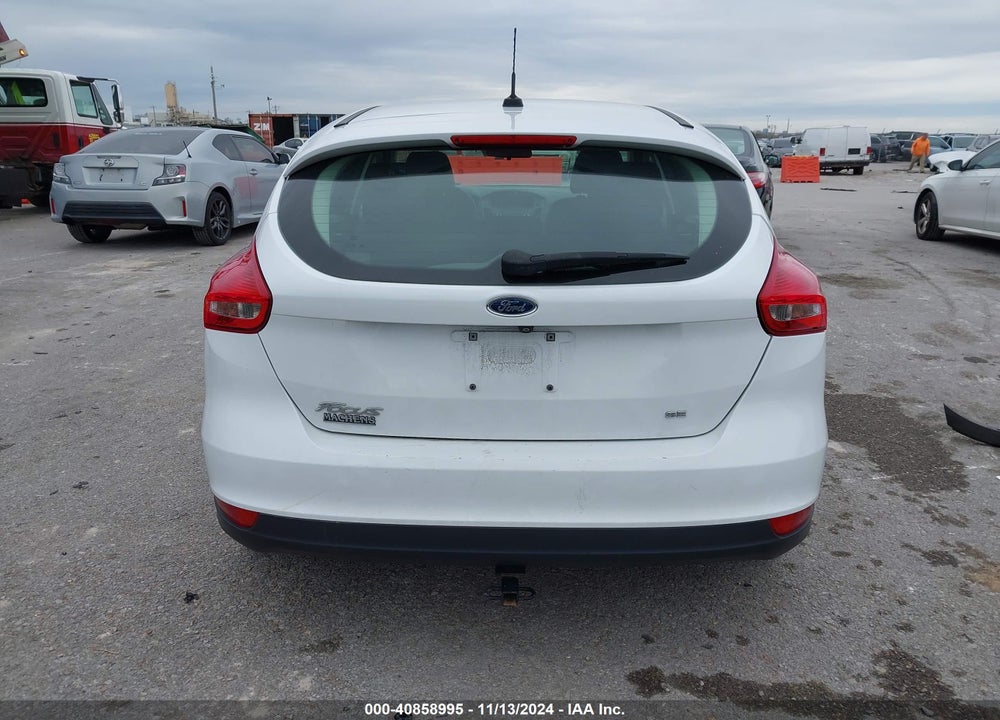 2018 FORD FOCUS SE VIN: 1FADP3K27JL331046