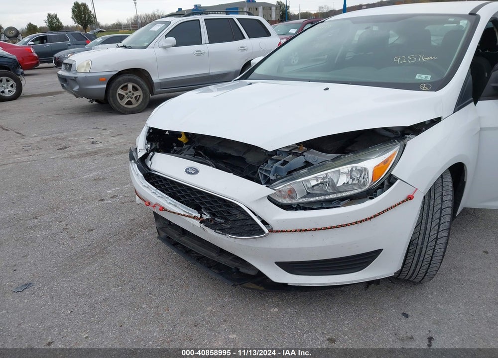 2018 FORD FOCUS SE VIN: 1FADP3K27JL331046