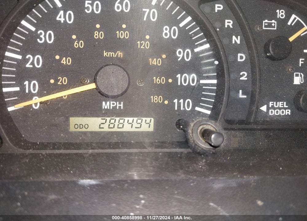 2002 TOYOTA TUNDRA SR5 V8 VIN: 5TBRT34132S295607