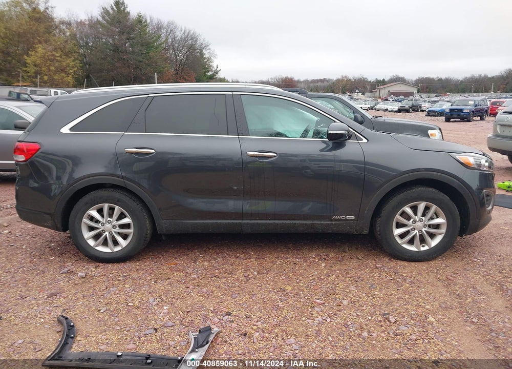 2017 KIA SORENTO 3.3L LX VIN: 5XYPGDA52HG240121