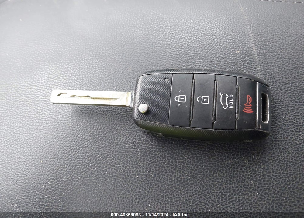2017 KIA SORENTO 3.3L LX VIN: 5XYPGDA52HG240121