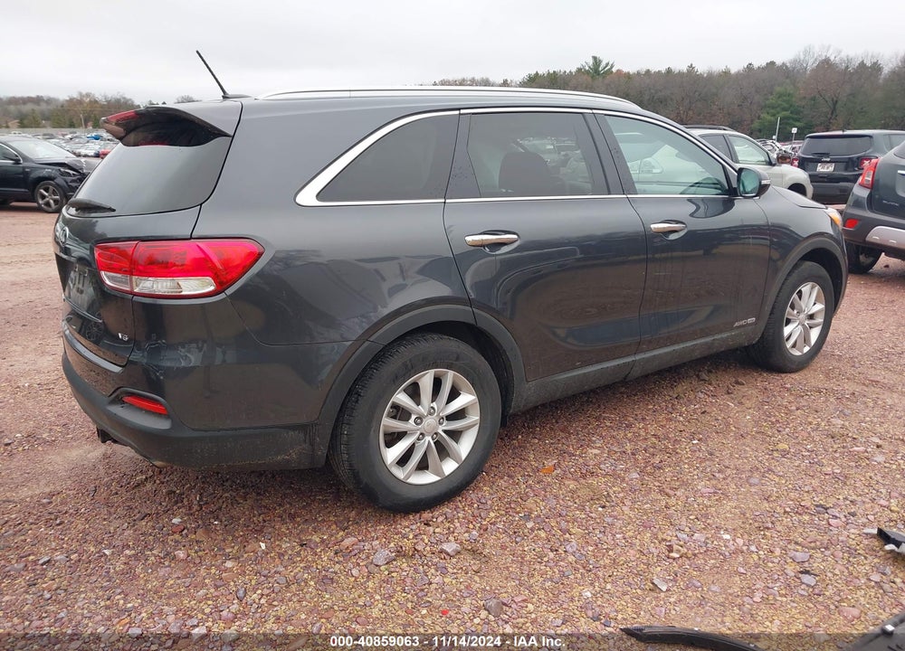 2017 KIA SORENTO 3.3L LX VIN: 5XYPGDA52HG240121
