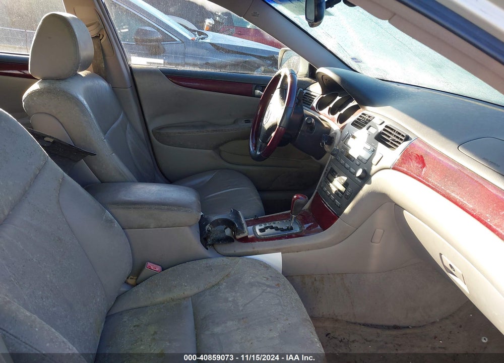 2002 LEXUS ES 300 VIN: JTHBF30G720062034