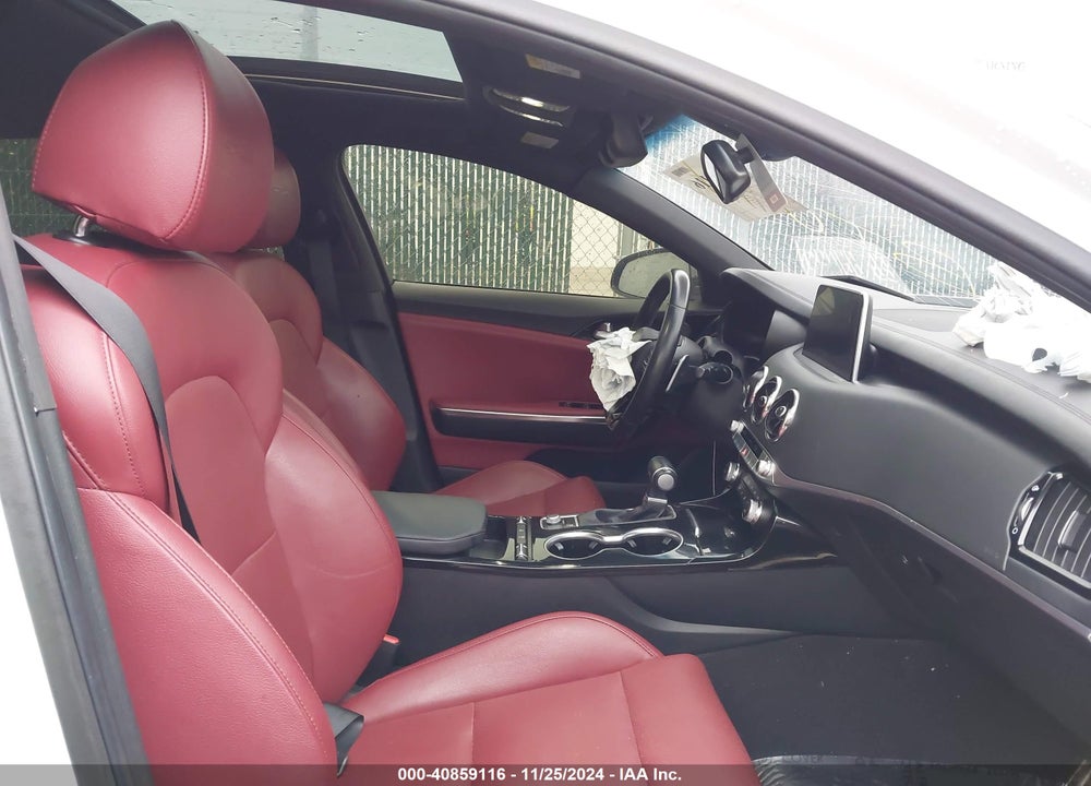 2020 KIA STINGER VIN: KNAE15LAXL6083259