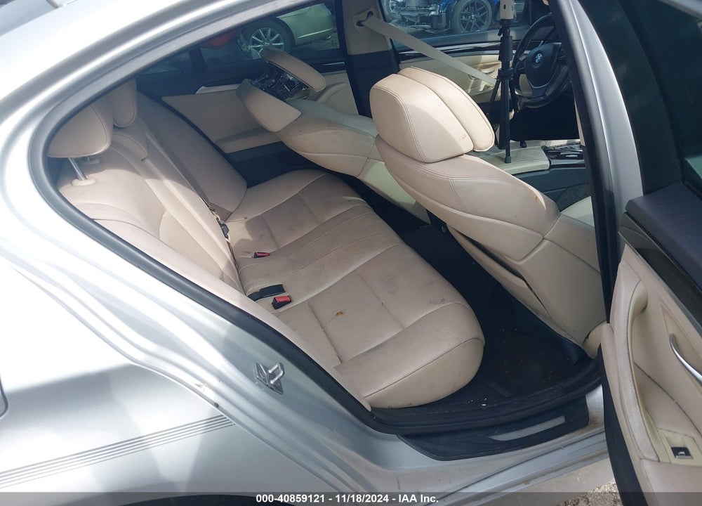 2011 BMW 528I VIN: WBAFR1C59BC749035