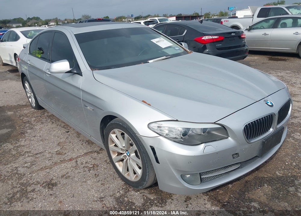 2011 BMW 528I VIN: WBAFR1C59BC749035