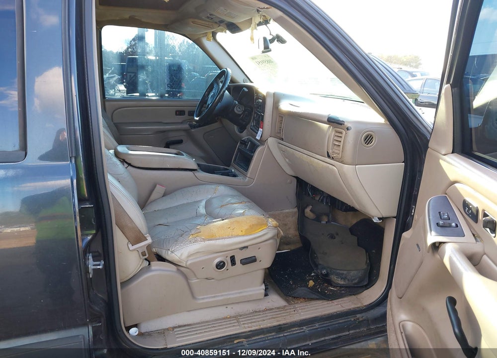 2004 CHEVROLET TAHOE LT VIN: 1GNEC13ZX4J318146
