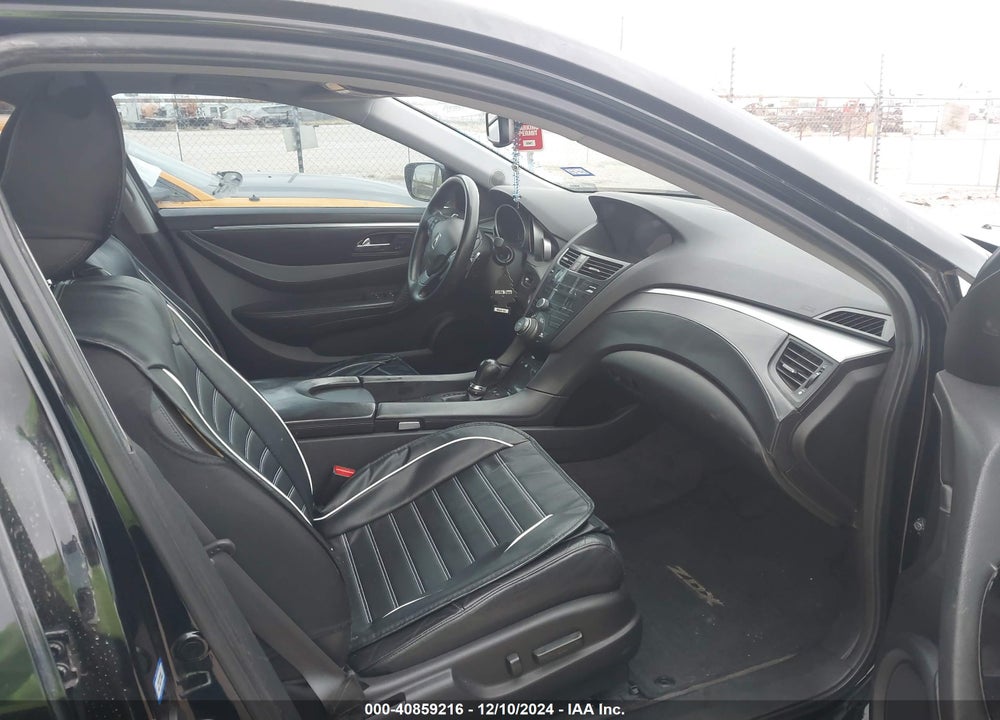 2013 ACURA ZDX VIN: 2HNYB1H68DH500205