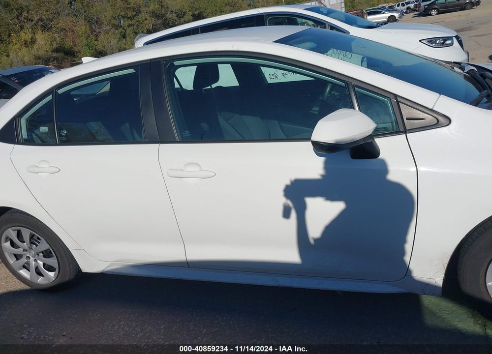 2022 TOYOTA COROLLA LE VIN: 5YFEPMAE5NP359330