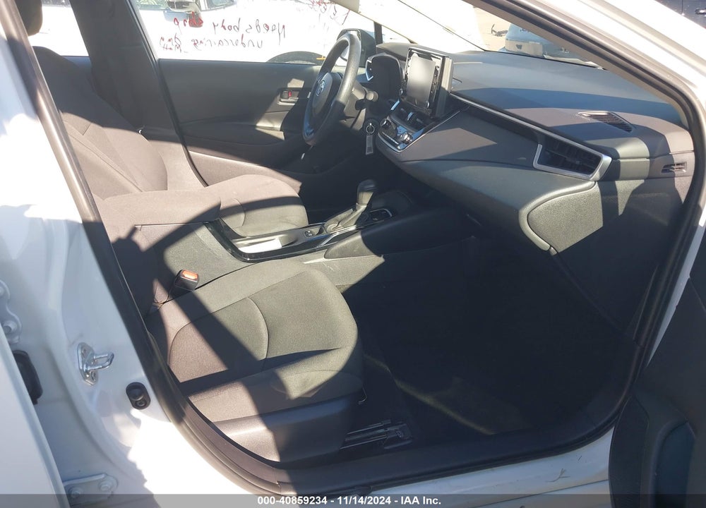 2022 TOYOTA COROLLA LE VIN: 5YFEPMAE5NP359330