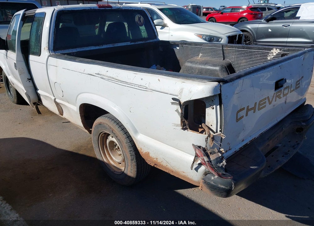2002 CHEVROLET S-10 VIN: 1GCCS195528176090