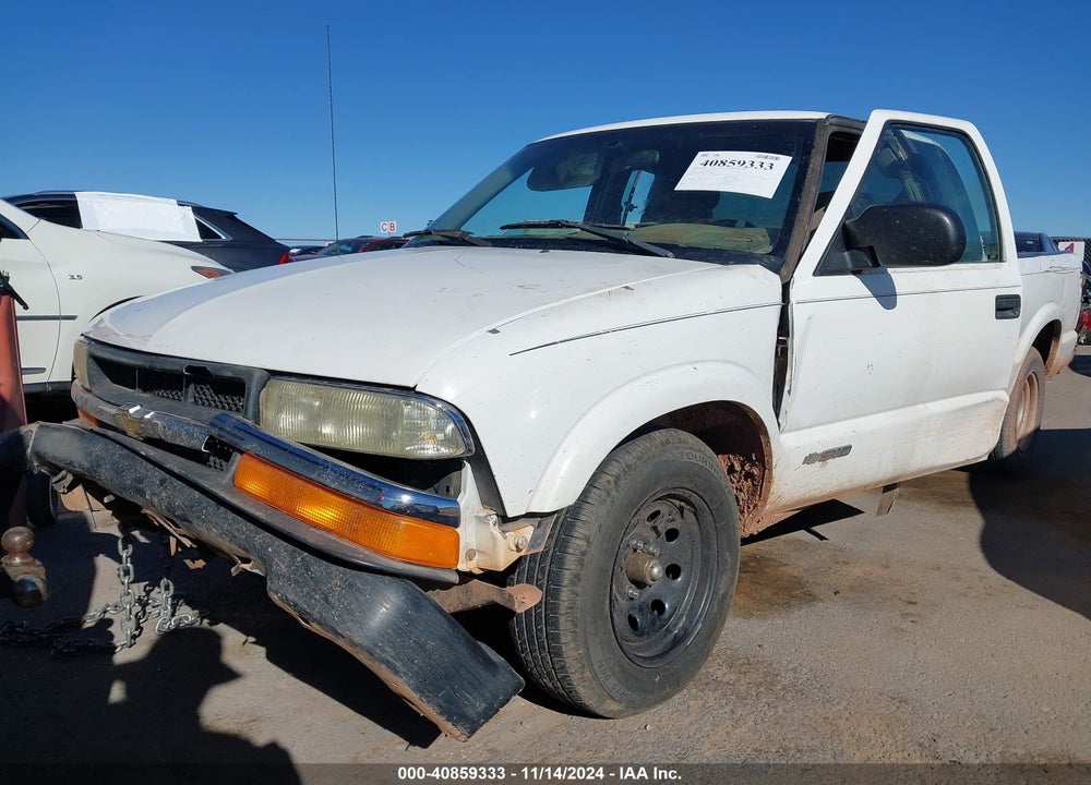 2002 CHEVROLET S-10 VIN: 1GCCS195528176090