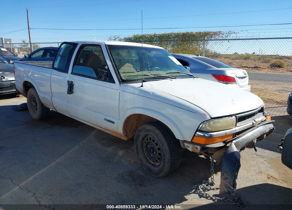 2002 CHEVROLET S-10 VIN: 1GCCS195528176090