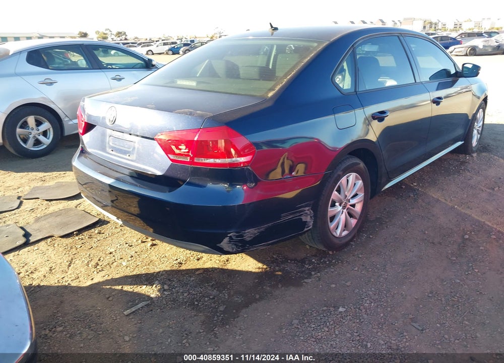 2013 VOLKSWAGEN PASSAT 2.5L S VIN: 1VWAP7A32DC102810