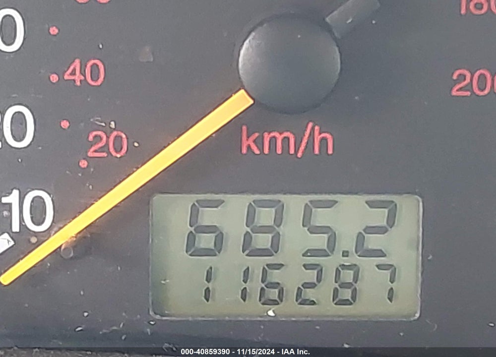 2000 FORD FOCUS SE VIN: 1FAFP3431YW172452