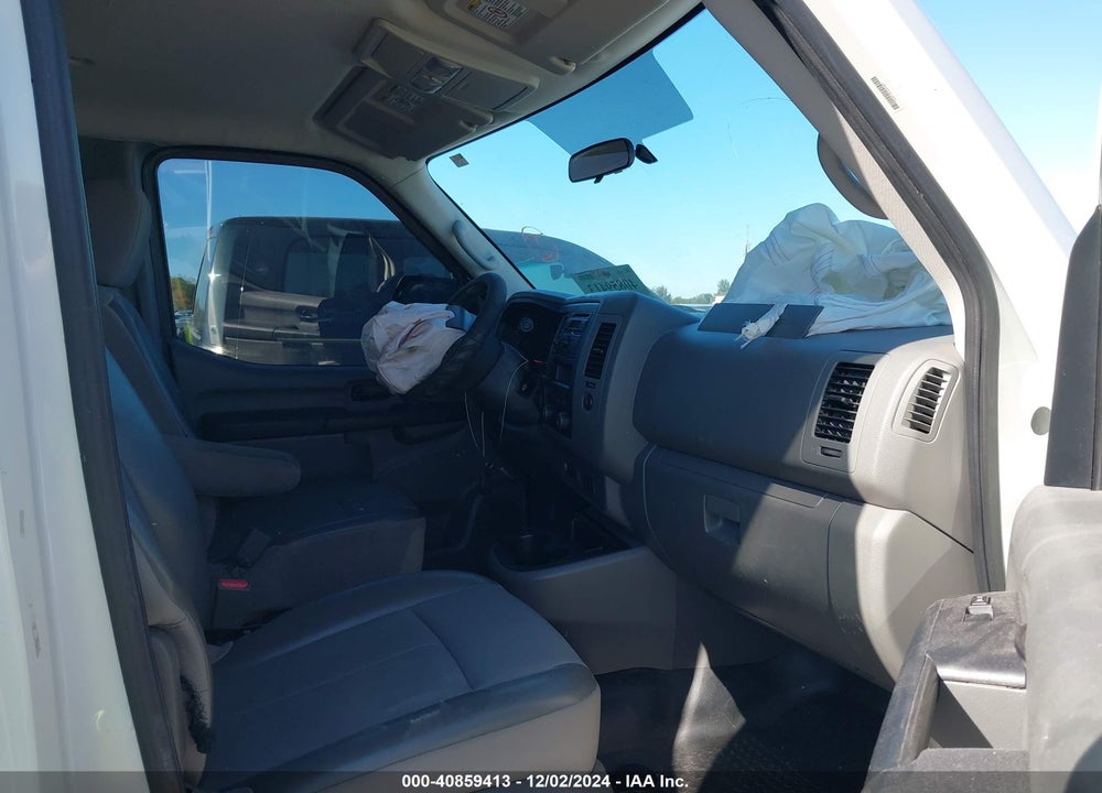2017 NISSAN NV CARGO NV2500 HD S V6 VIN: 1N6BF0KYXHN802433
