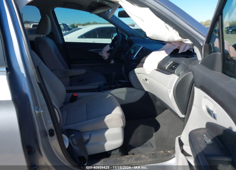2019 HONDA PILOT LX VIN: 5FNYF5H14KB029906