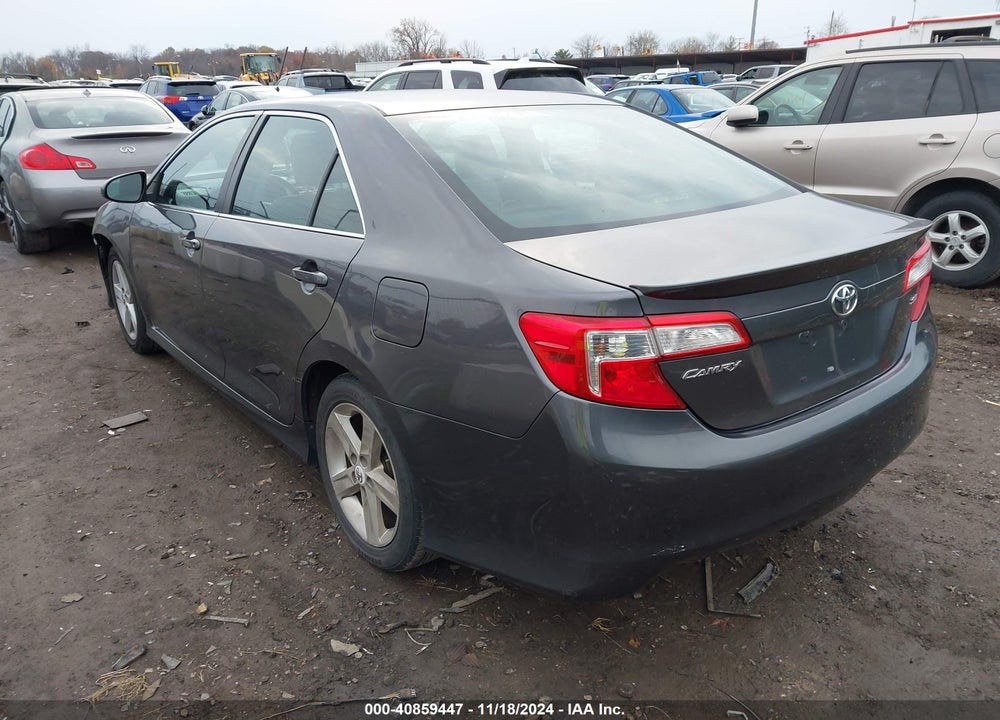 2012 TOYOTA CAMRY SE VIN: 4T1BF1FK2CU147161