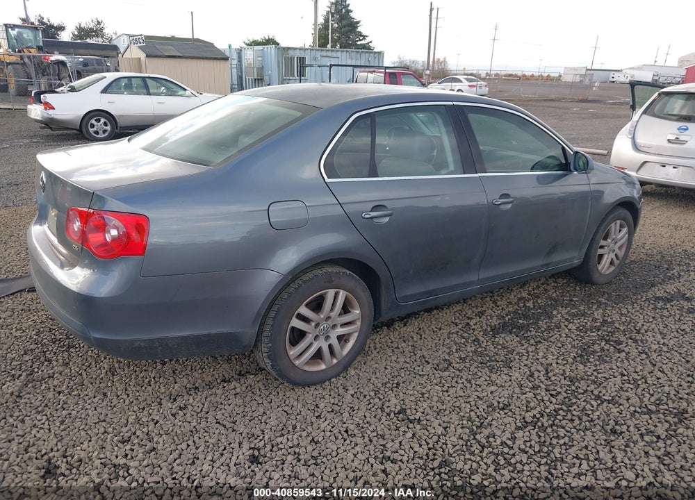 2005 VOLKSWAGEN JETTA 2.5 VIN: 3VWSG71K05M627893