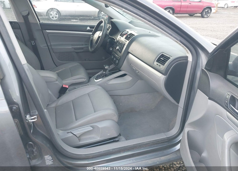 2005 VOLKSWAGEN JETTA 2.5 VIN: 3VWSG71K05M627893